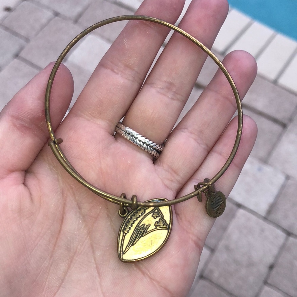 Alex and Ani NFL patriots bracelet